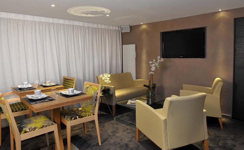 Hotel O2B Aux Berges De Broceliande Beignon Phòng bức ảnh